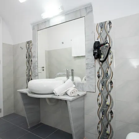 Myconian Brothers Ano Mera