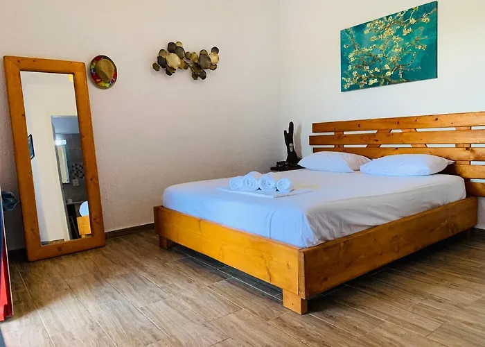 Myconian Brothers * אנו מרה